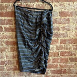 Veronica Beard ruffle Skirt in Gray and Blue Stripes size 12